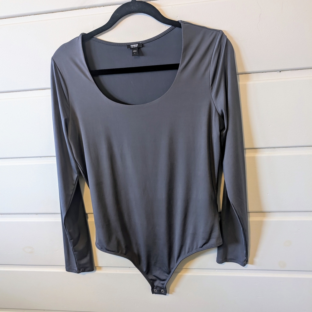 Express Body Contour Gray Long Sleeve Bodysuit Size L
